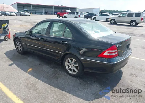 2007 Mercedes-Benz C 350 Luxury 4Matic z USA, uszkodzony, nr VIN WDBRF87HX7F889041